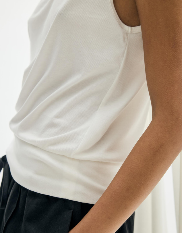Minima Esenciales - Emra Scarf Tank Top