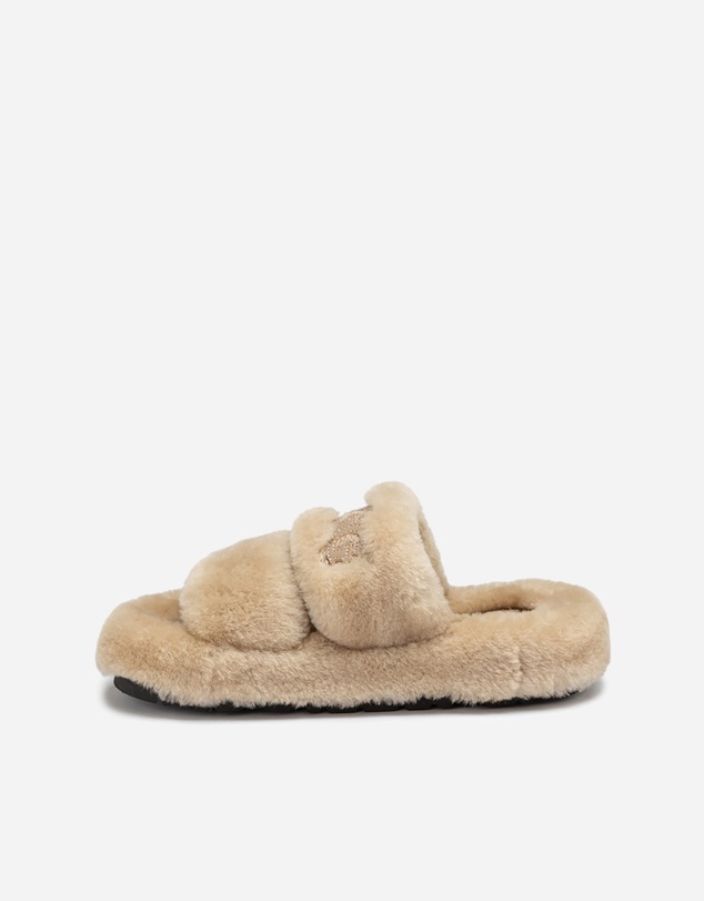 Ozwear Connection Uggs - Ugg Signature Shearling Slippers