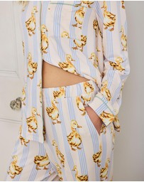 Chelsea Peers - Fluffy Duck Long Pyjama Set