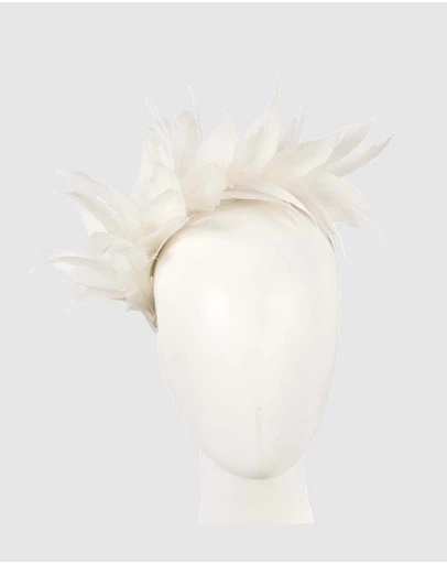 Max Alexander - Modern Cream Racing Fascinator