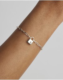 By Charlotte - Promise of Us Lotus Padlock Bracelet