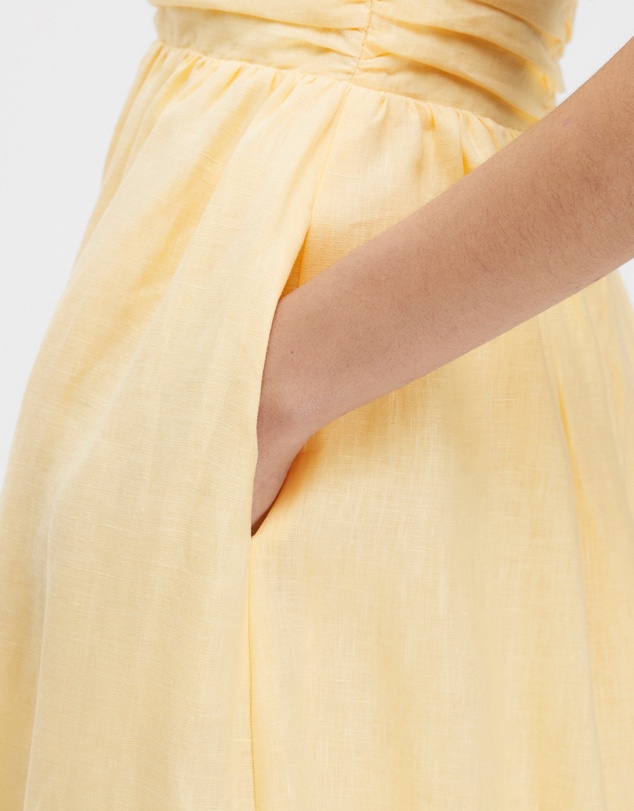 Minima Esenciales - Thalia Halter Midi Dress