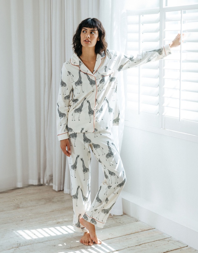 Chelsea Peers - Organic Cotton Giraffe Print Long Pyjama Set