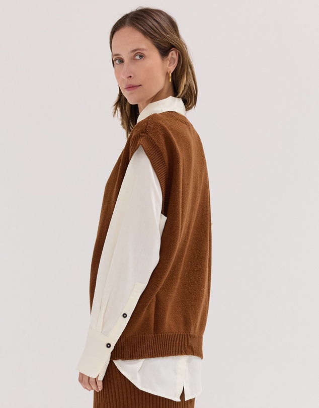 Cloth & Co. - The Crew Neck Vest Castagne