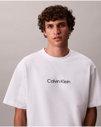 Calvin Klein - Standard Logo Relaxed Tee