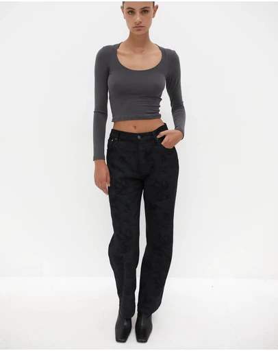 Style Addict - Straight Leg Jeans