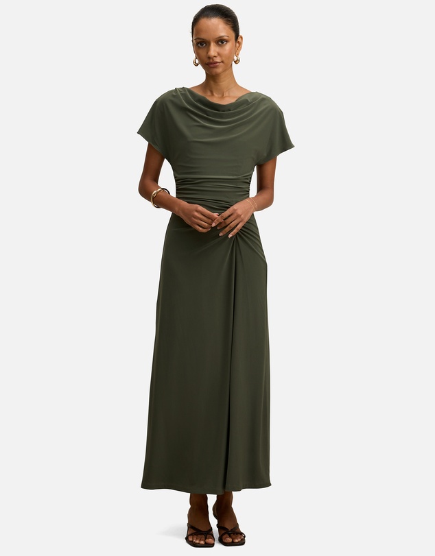 Forever New Petite - Tahnee Petite Grown On Sleeves Maxi Dress