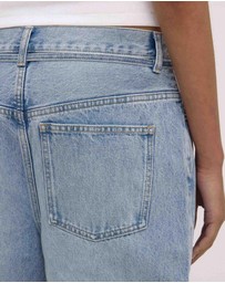 Assembly Label - Loose Fit Jeans
