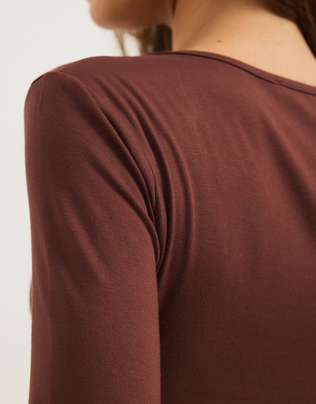 Atmos&Here - Harley V-Neck Half Sleeve Top