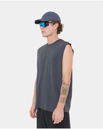 PYRA - Drive Oversized Tank