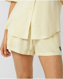 Lorna Jane - Preset Linen Shorts