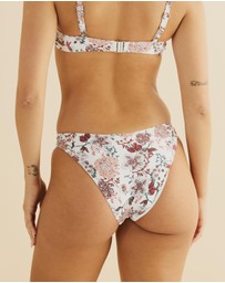 Atmos&Here - Classic Cut Bikini Bottoms
