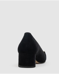 Edward Meller - CELESTE45 Pump with Trim