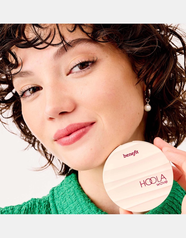 Benefit Cosmetics - Hoola Wave Bronzing Balm