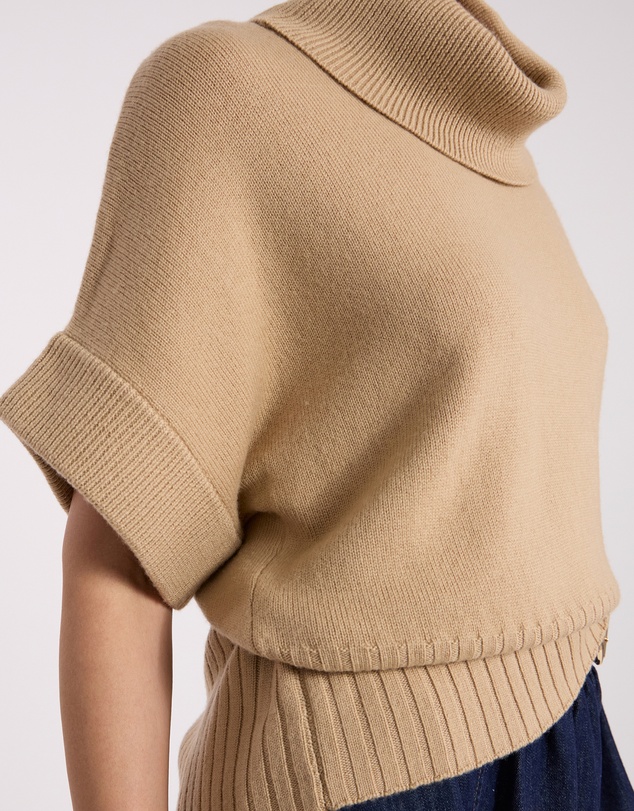 David Lawrence - Roll Neck Gilet Top
