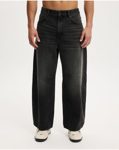 REVOLVE BLACK