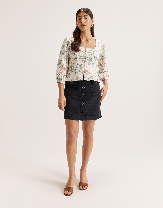 Review - La Belle Blouse
