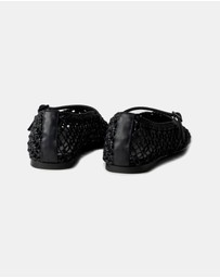 La Tribe - Amia Flats