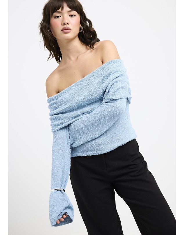 Alice In The Eve - Naya Boucle Off Shoulder Knit Top