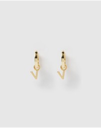 Izoa - Alphabet Letter V Huggie Earrings Gold