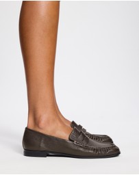 AERE - Classic Leather Loafers
