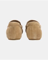 Tommy Hilfiger - Flag Soft Suede Driver Loafers - Women's