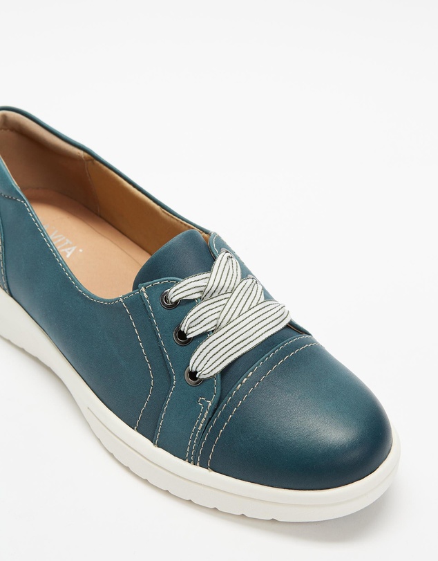 Mia Vita - Bridgette Slip-On Sneaker - Denim