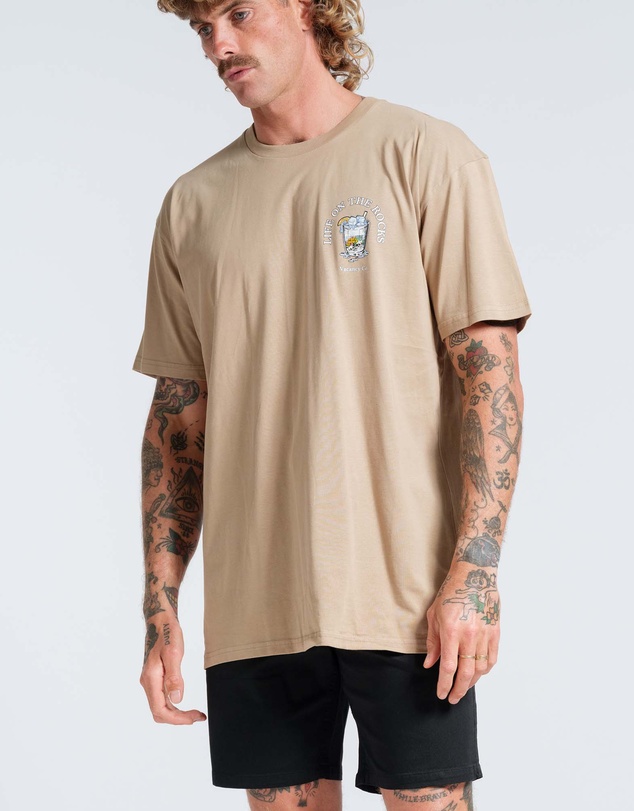 Vacancy Co - Life on the Rocks Tee