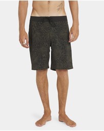 RVCA - Mens VA Trunk Print 19