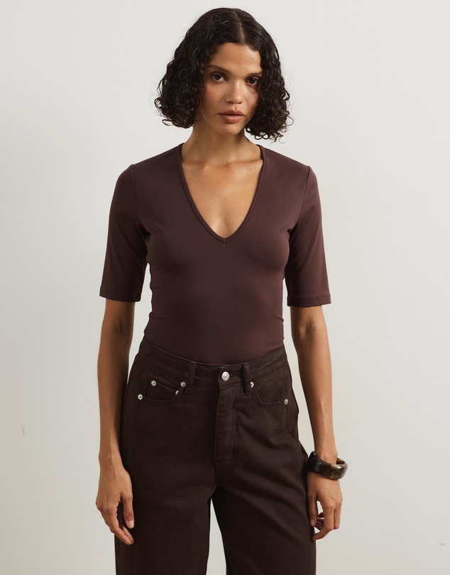Atmos&Here - Deep V-Neck T-Shirt