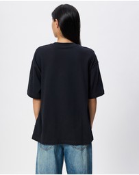New Balance - Visibly Loved Oversized T-Shirt