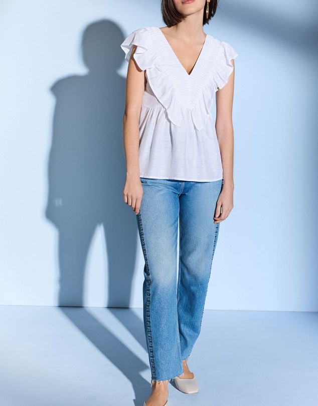 NEXT - Sleeveless Ruffle V-Neck Top
