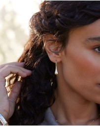 Najo - My Silent Tears Yellow Gold Earring