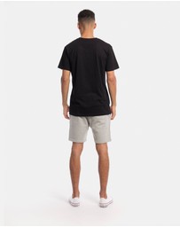 Xander - Grid Tee