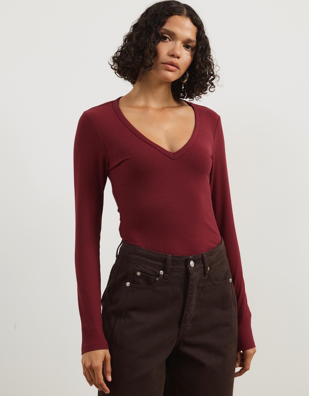 Atmos&Here - Long Sleeve V-Neck Tee