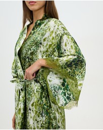 Sainted Sisters - Scarlett Silk Kimono