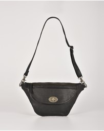 Cobb & Co - Dickson Leather Crossbody Bag