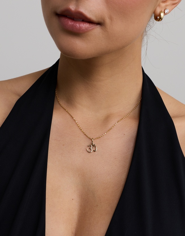 Michael Hill - AUM Pendant in 10kt Yellow Gold