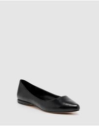 Nine West - Speakup