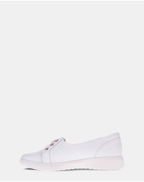 Mia Vita - Bridgette Slip-On Casual Sneaker - White