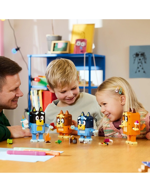 LEGO - 11217 Brick-Built Bluey Family