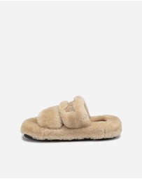 Ozwear Connection Uggs - Ugg Signature Shearling Slippers