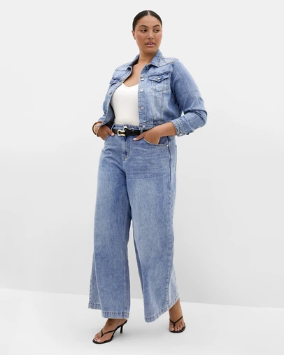 City Chic - Plus size Clara Denim Jacket - light wash