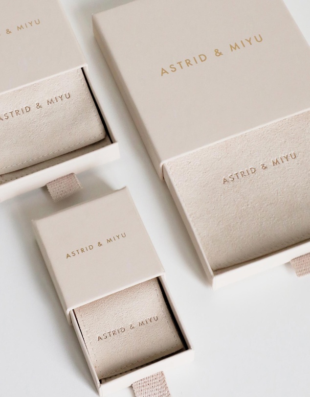 Astrid & Miyu - Wave Ring