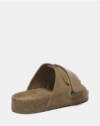 EVERAU - EverAU Ugg Terrain Cow Suede Upper Sandals