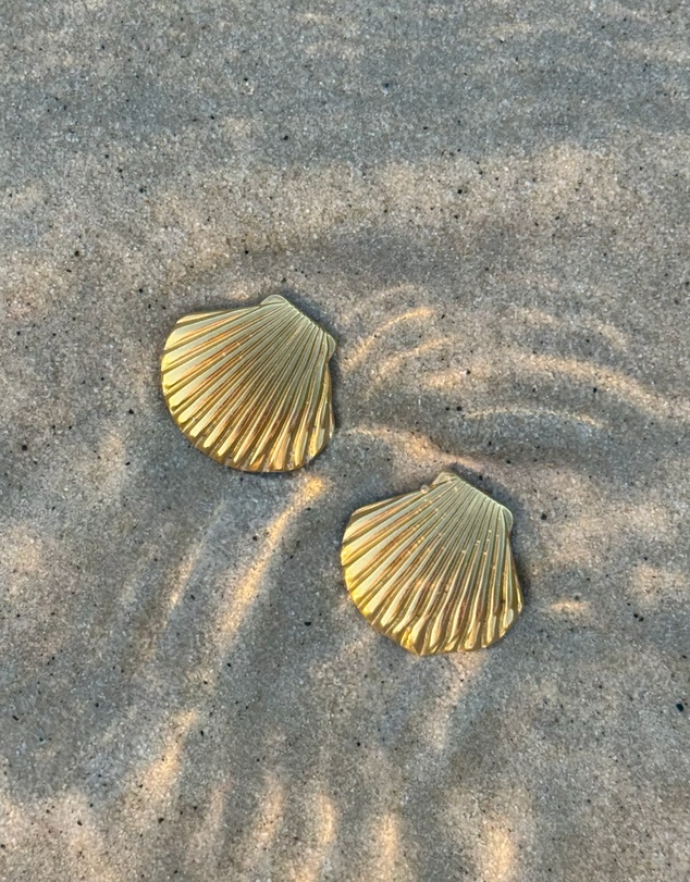 Zoe Olivia - Waterproof Textured Shell Stud Earrings