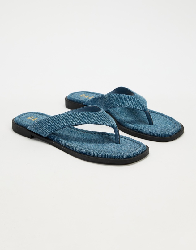 Dazie - Isla Denim Thongs