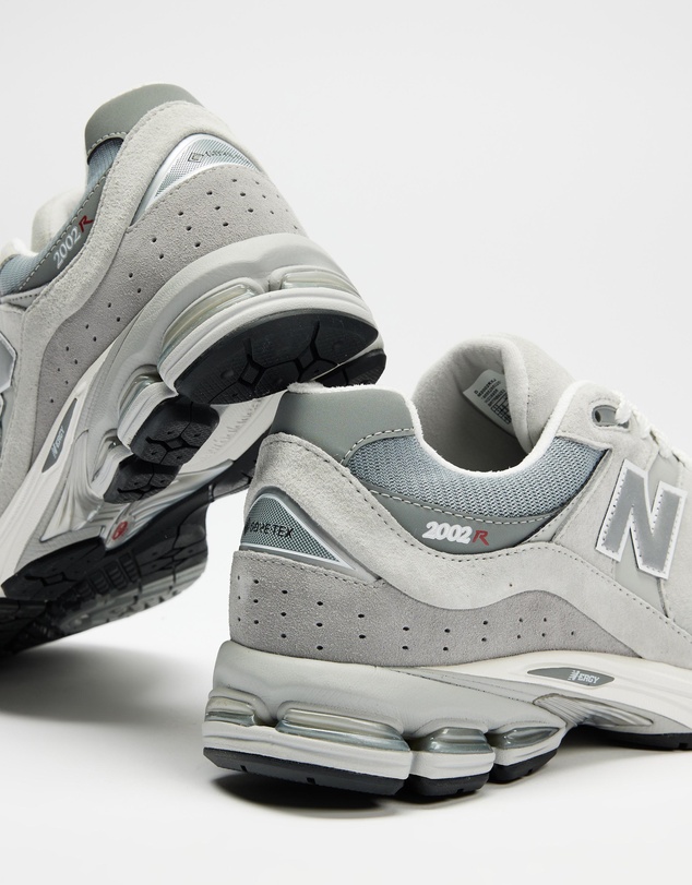 New Balance - M2002RXV1 - Men's