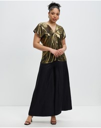The Social Outfit - Karen Top