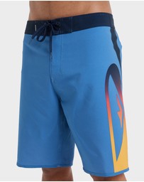 Quiksilver - Mens Surfsilk Holmes 20